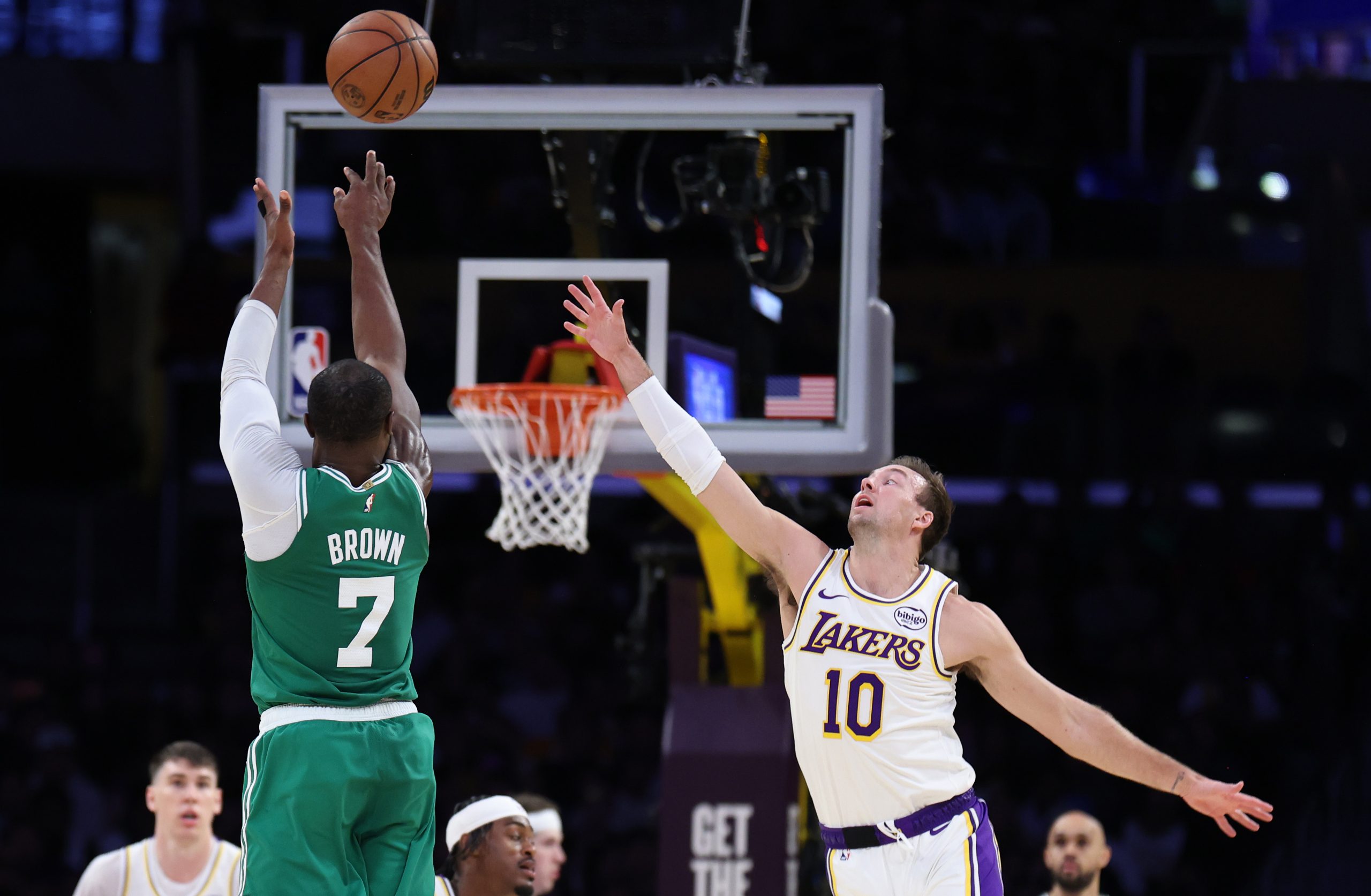 ee238941-jaylen-brown-scaled-1