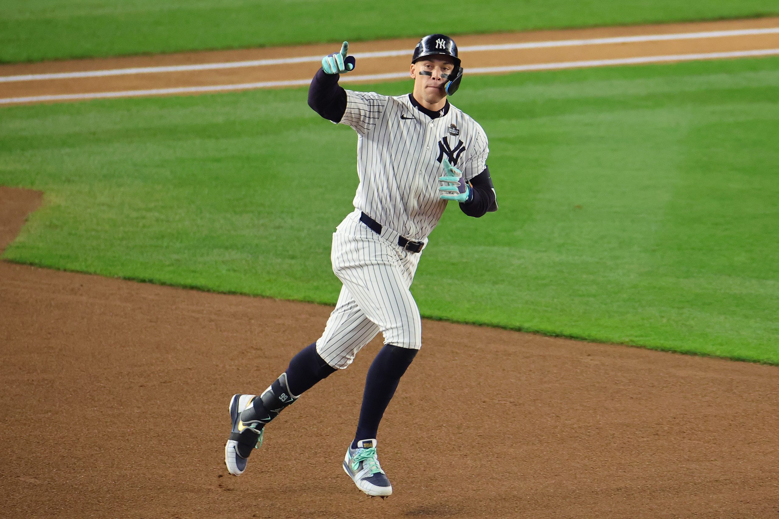 2fc7c5c5-judge-scaled-1