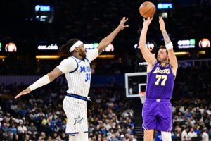 e55406e5-e55406e5-7d7f15d2-luka-scaled-1